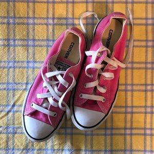 Pink Low Converse All Star sz 1 EUC